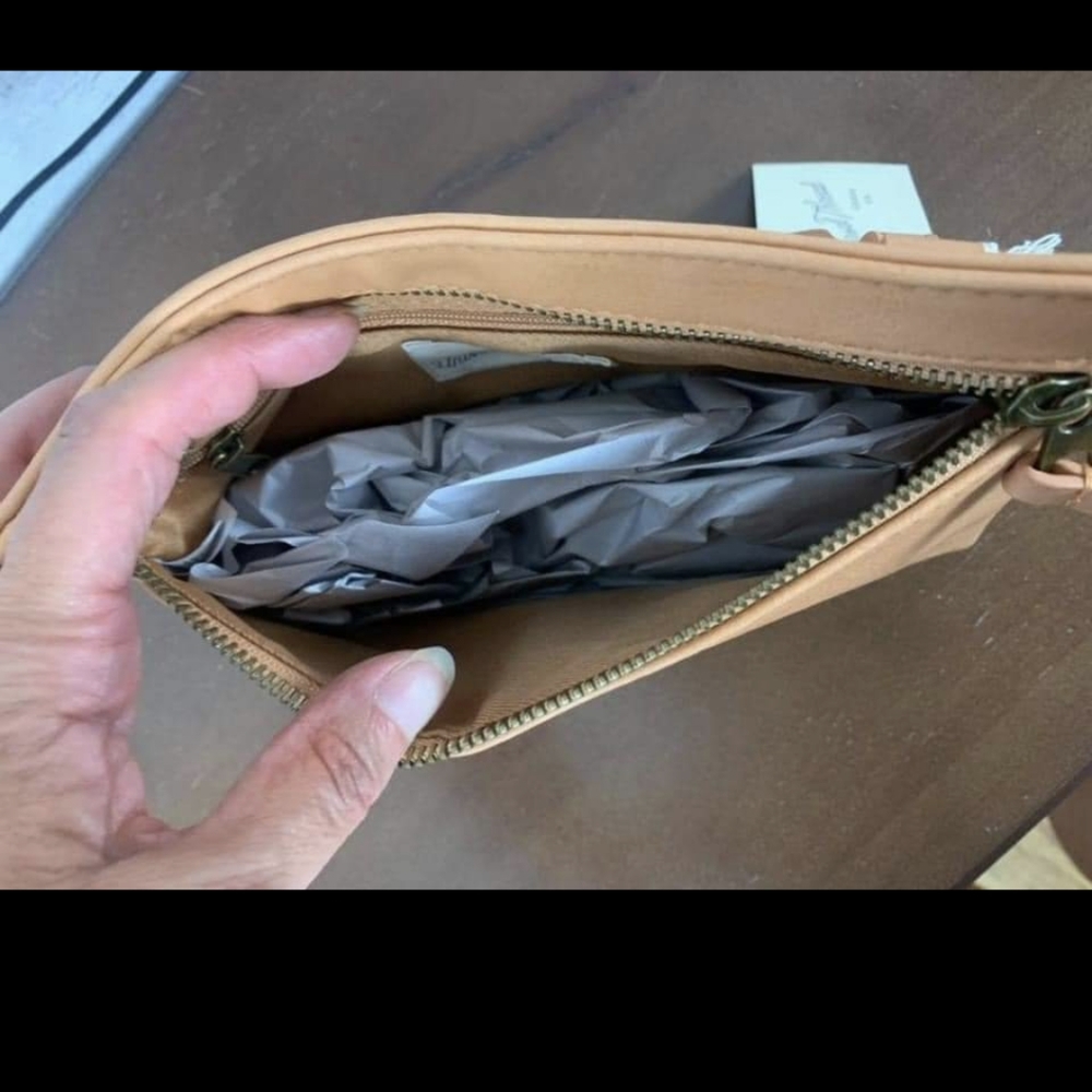 Universal thread crossbody - Picture 3 of 3